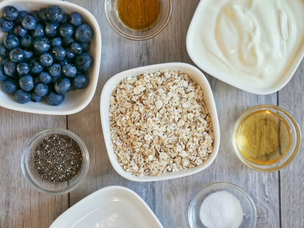 blueberry overnight oats ingredients