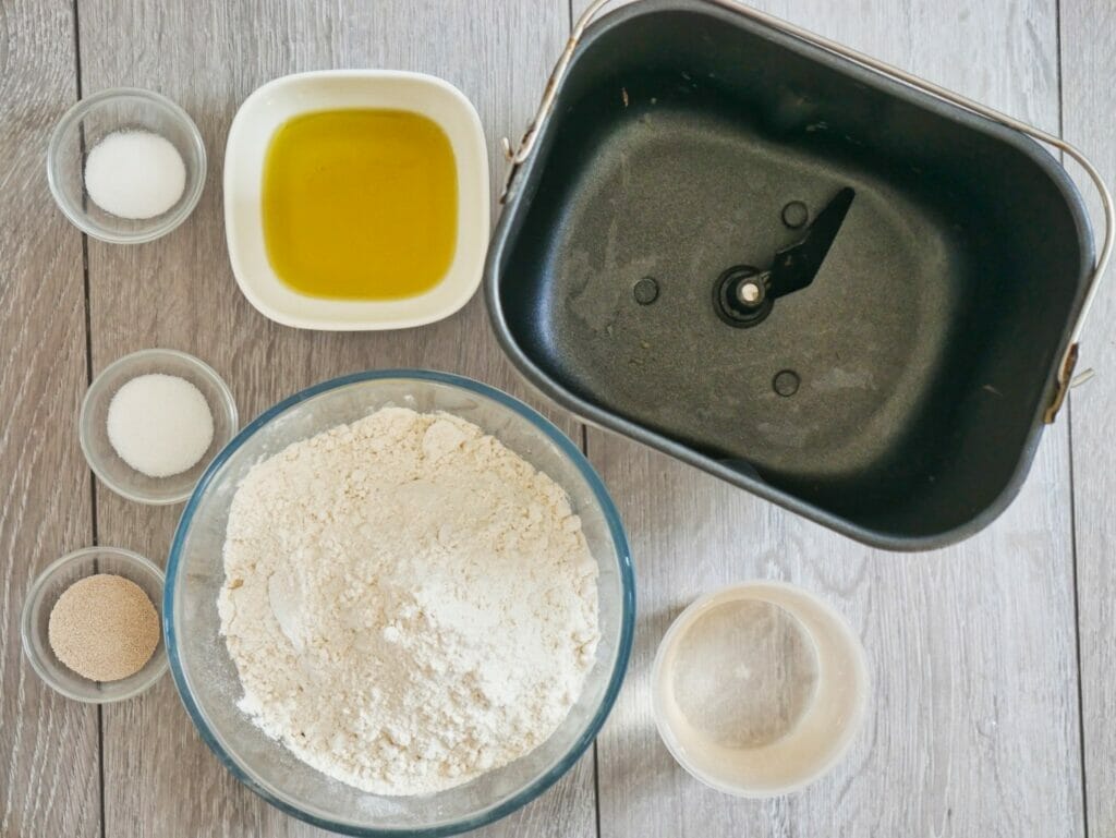 ingredients for breadmaker pizza dough