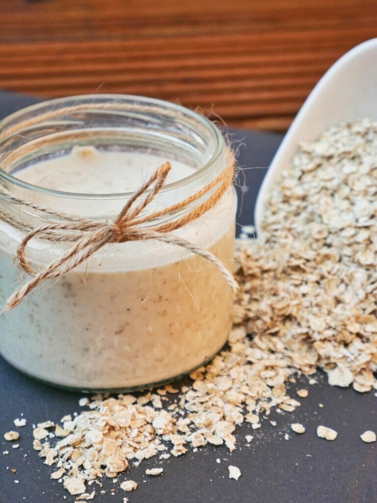 overnight oats in mason jar