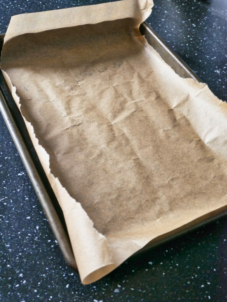 baking tray with parchment paper