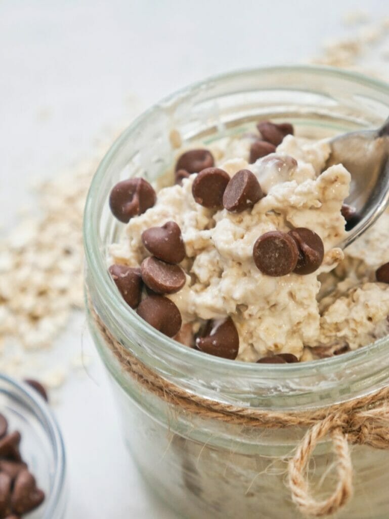 chocolate chip oats in a mason jar