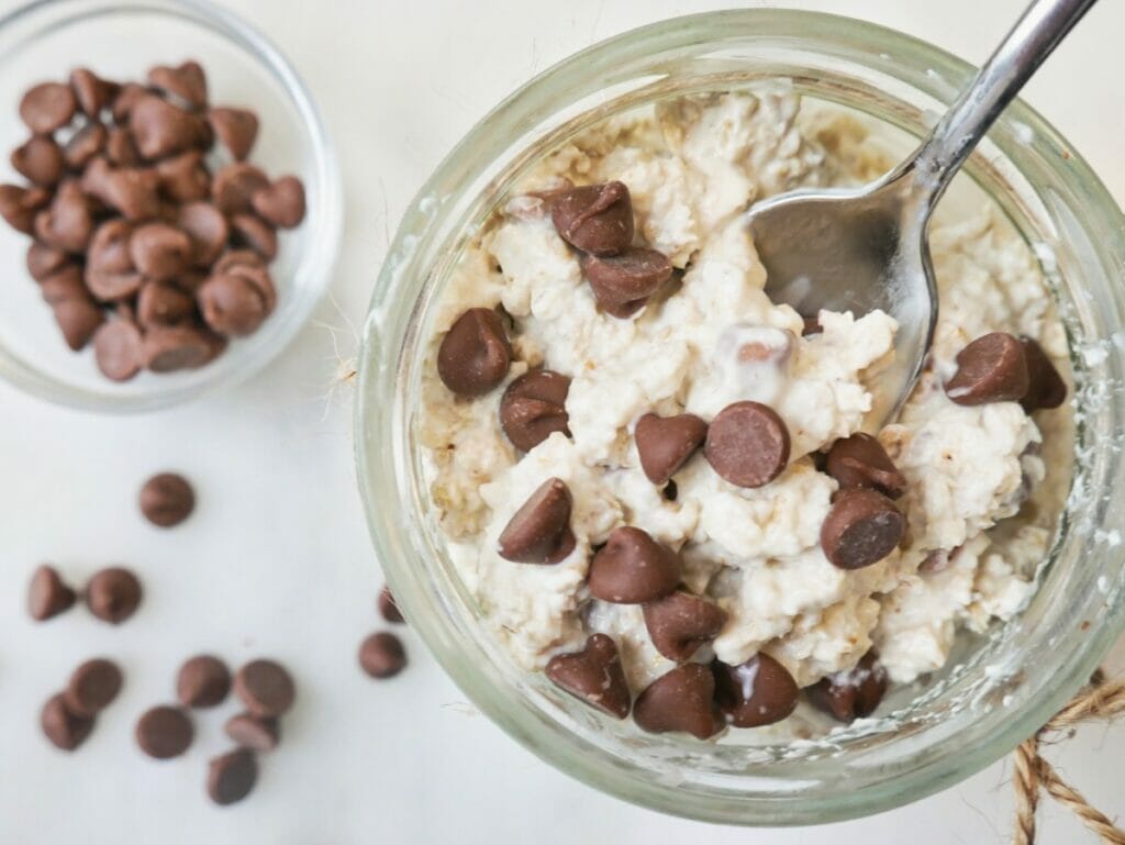 chocolate chip oats in a mason jar