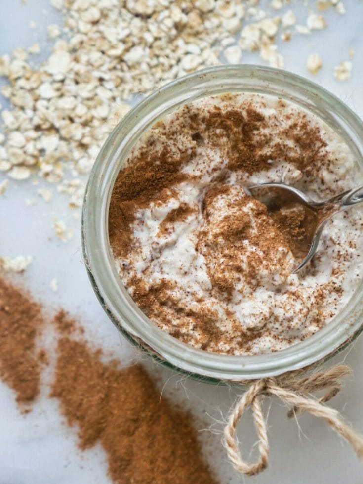 cinnamon overnight oats in a mason jar