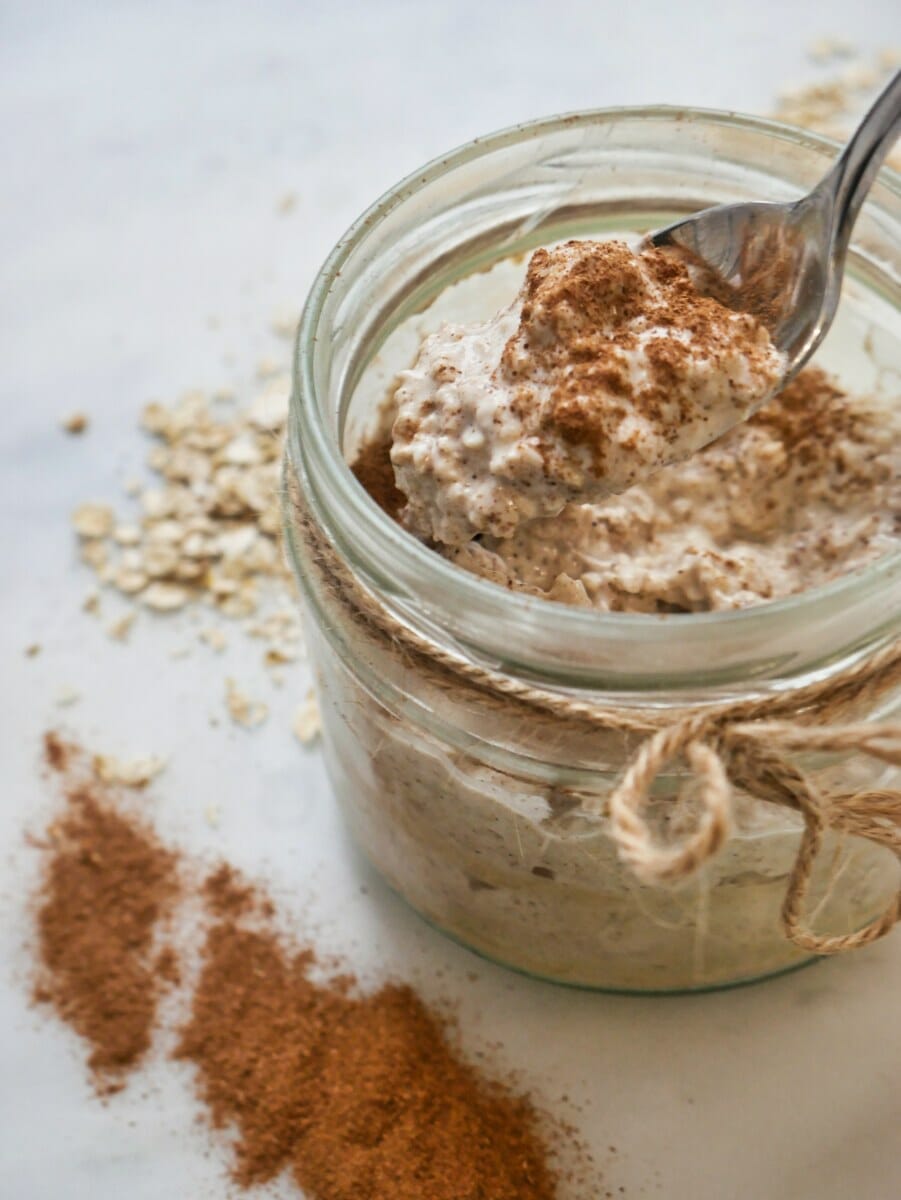 Best Ever Cinnamon Overnight Oats via @nofusskitchen
