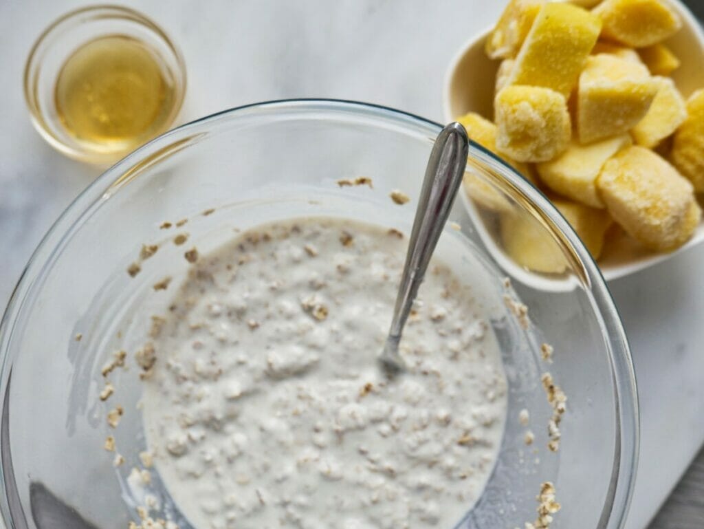 mango overnight oats