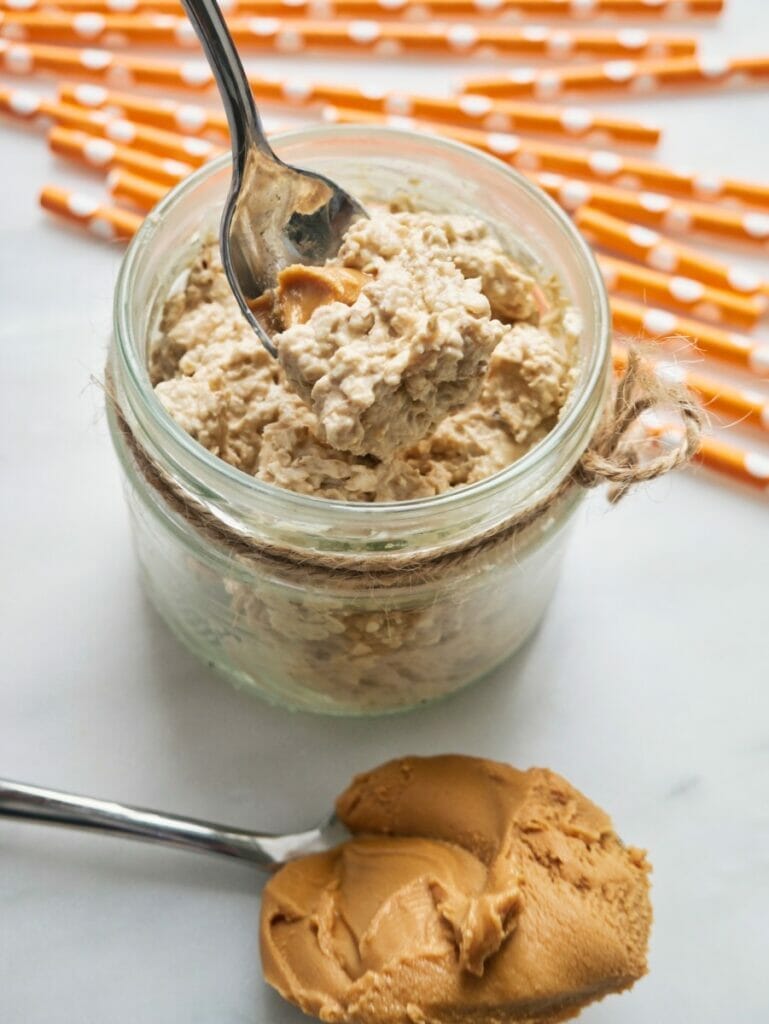 peanut butter overnight oats