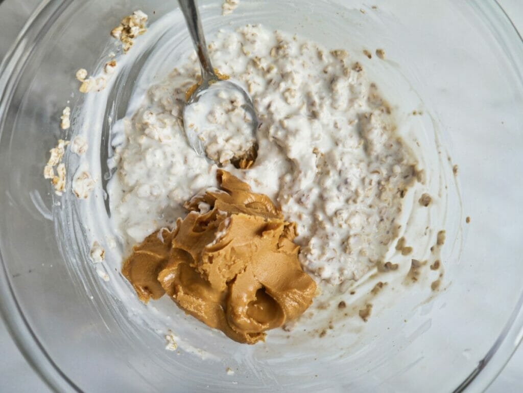 peanut butter overnight oats