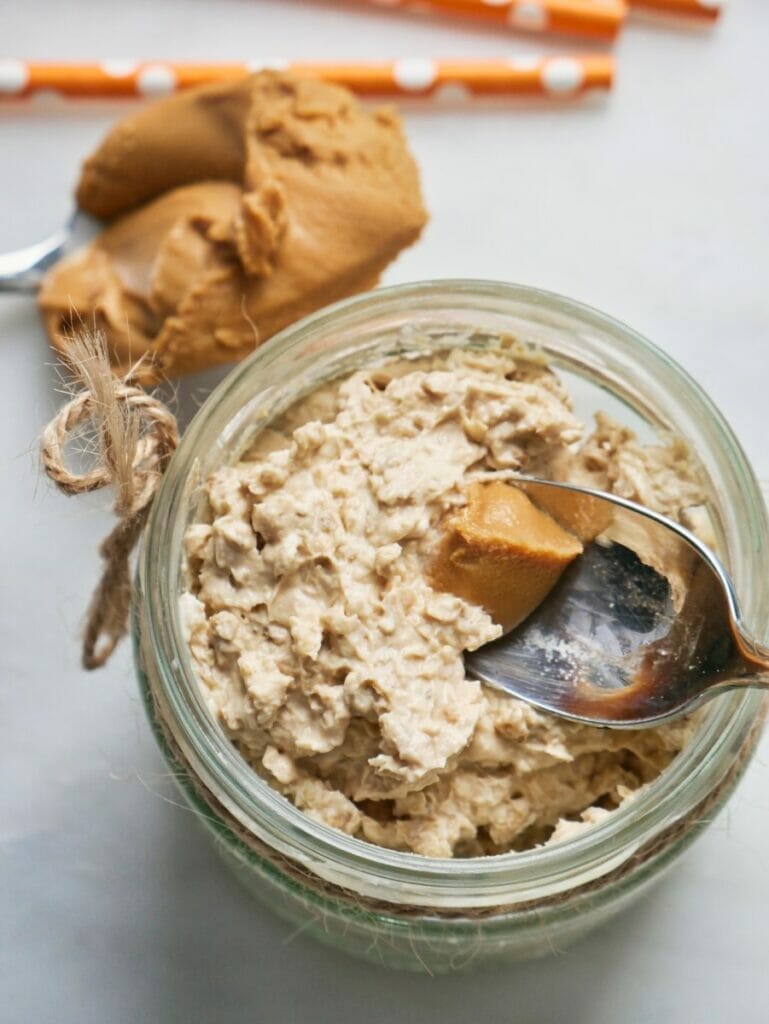 peanut butter overnight oats