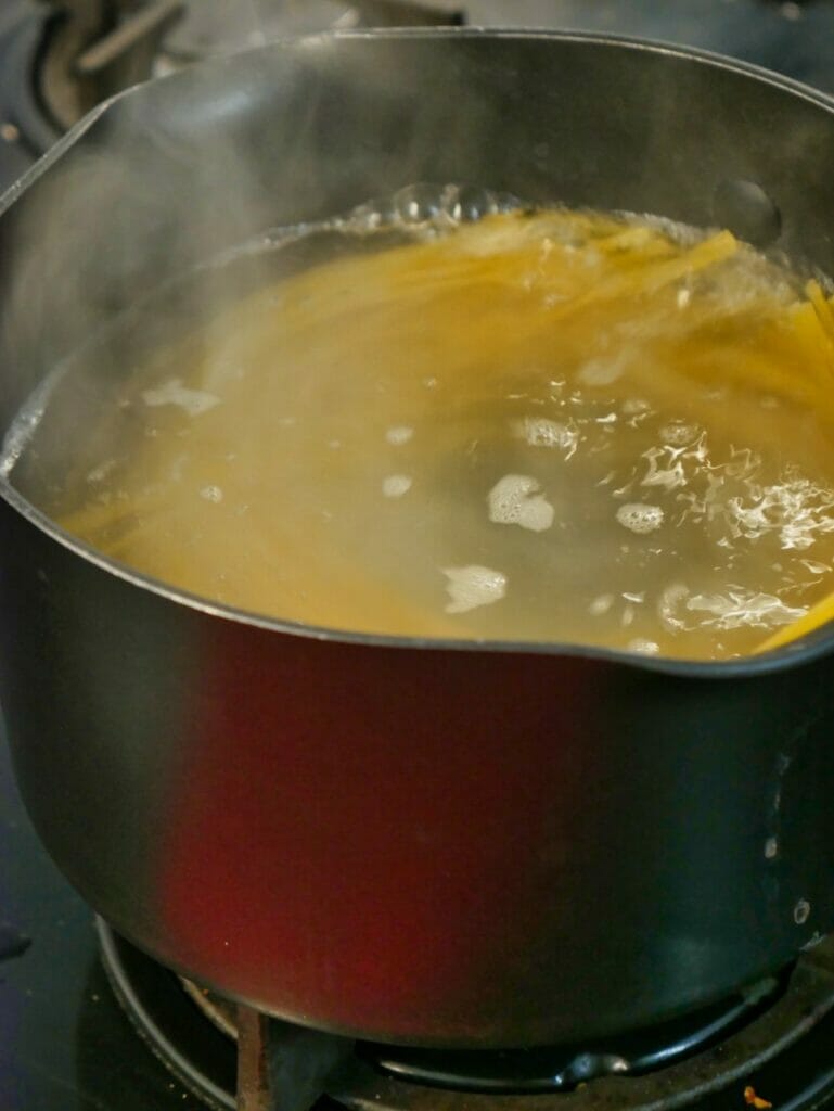 pasta boiling
