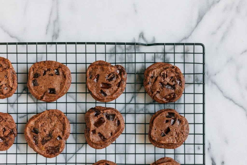 cookies on a cookie rack