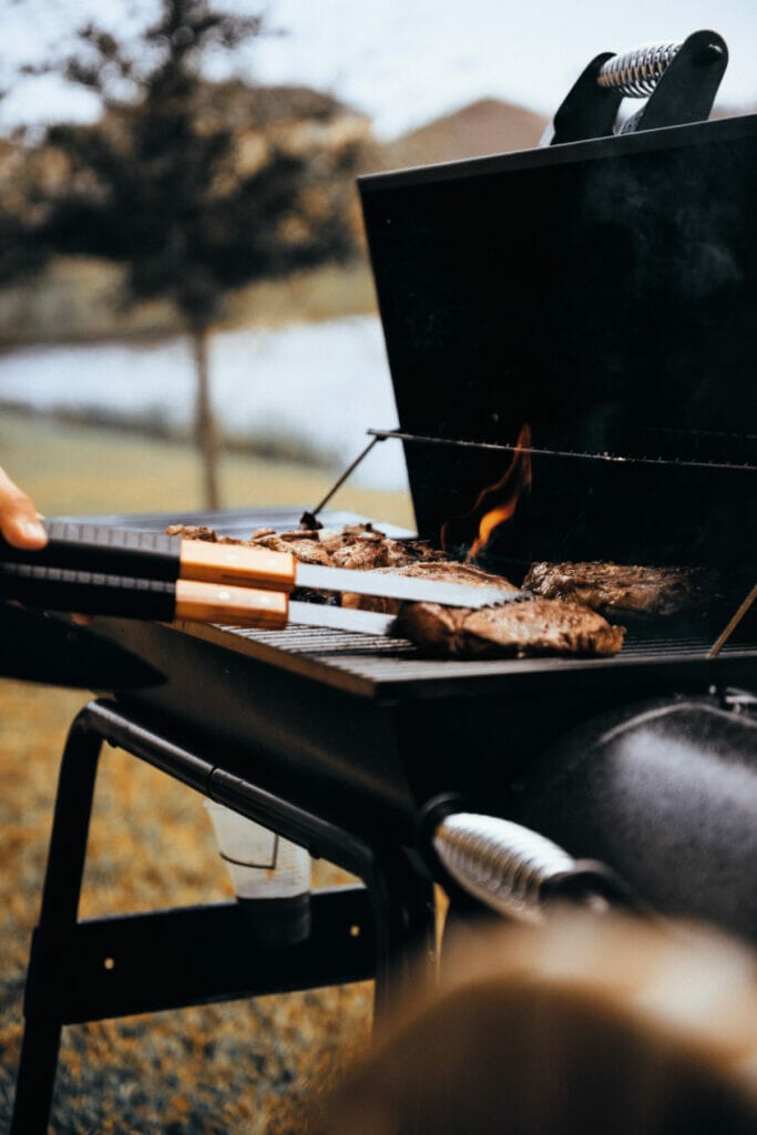 Grilling hamburgers