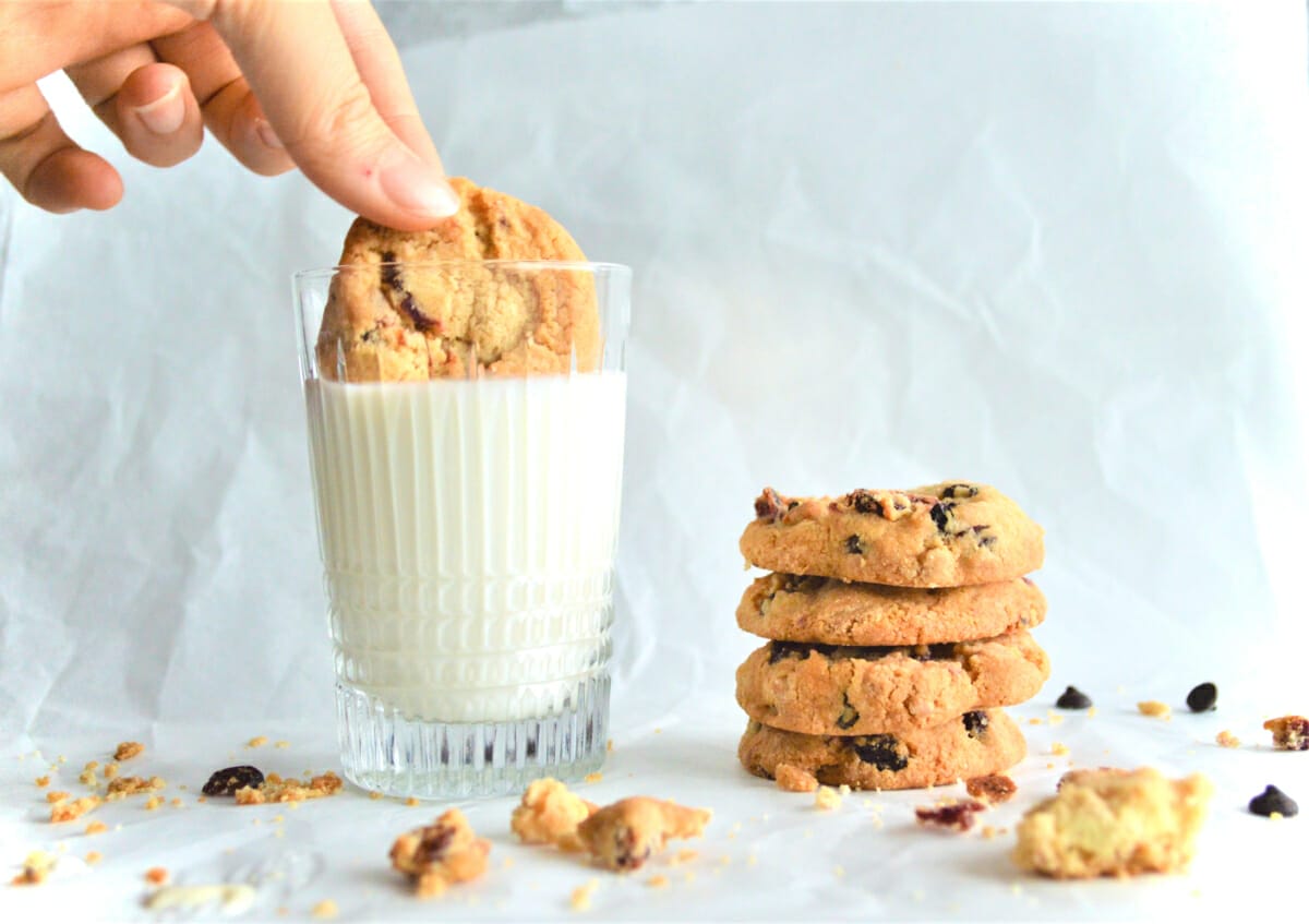 Exactly how long do homemade cookies last? + how to keep them fresh