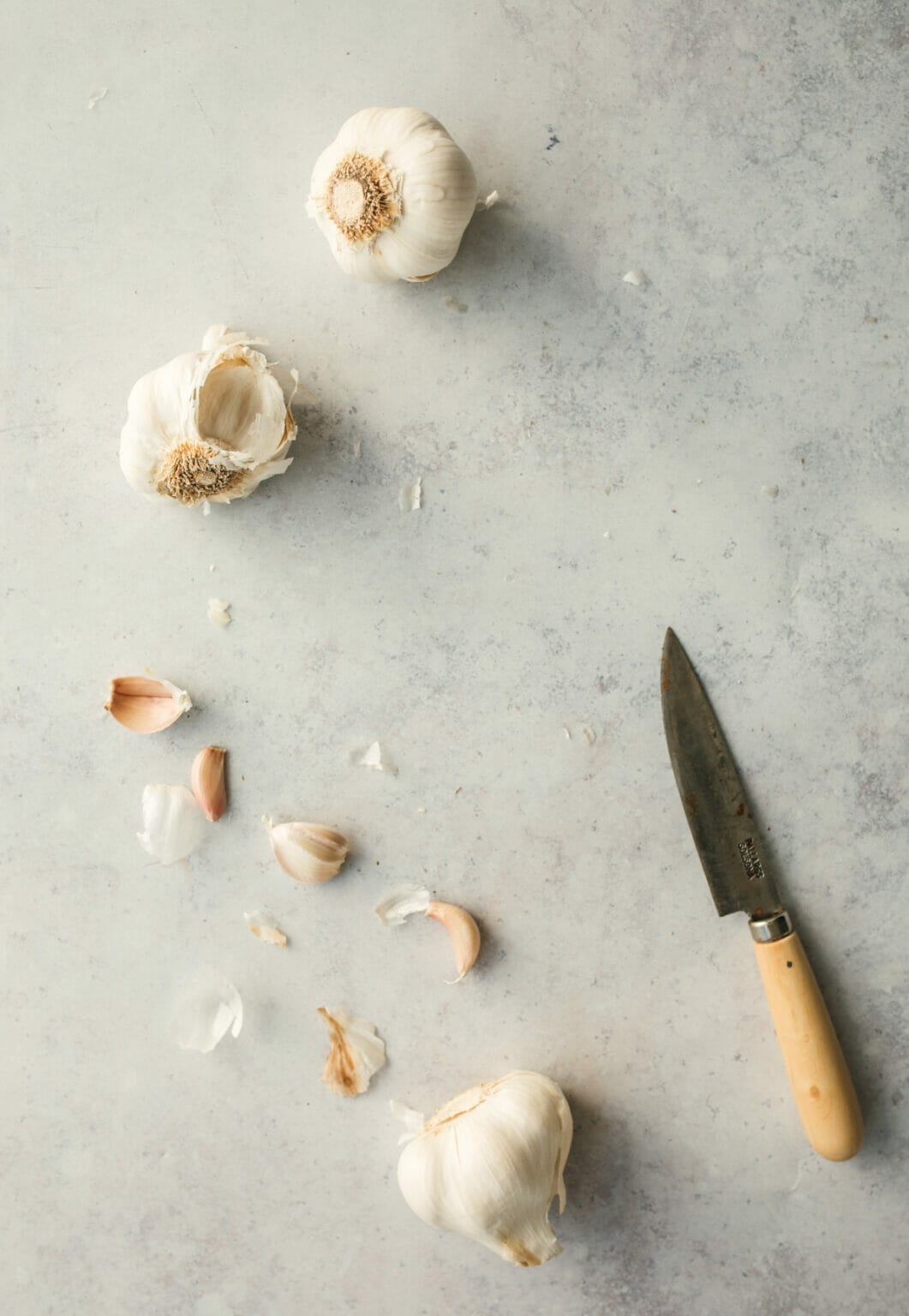 Exactly How to Crush Garlic without a Press 9 Easy Ways No Fuss Kitchen