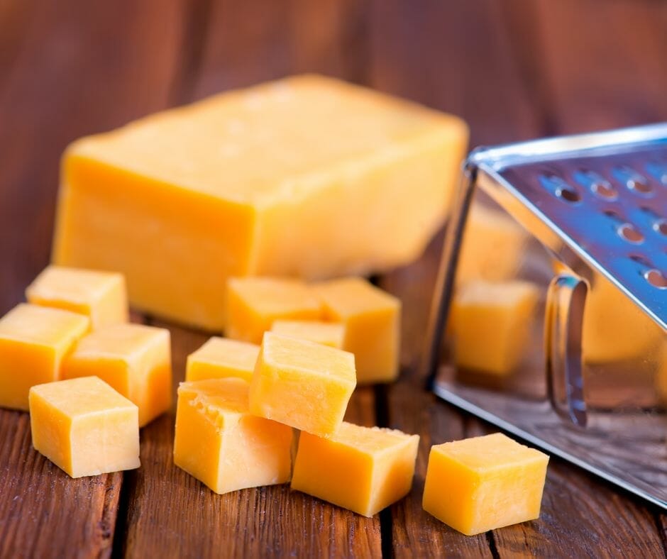 Cubed cheddar cheese 