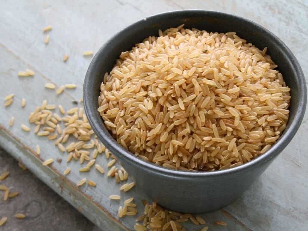 Brown rice in a bowl 
