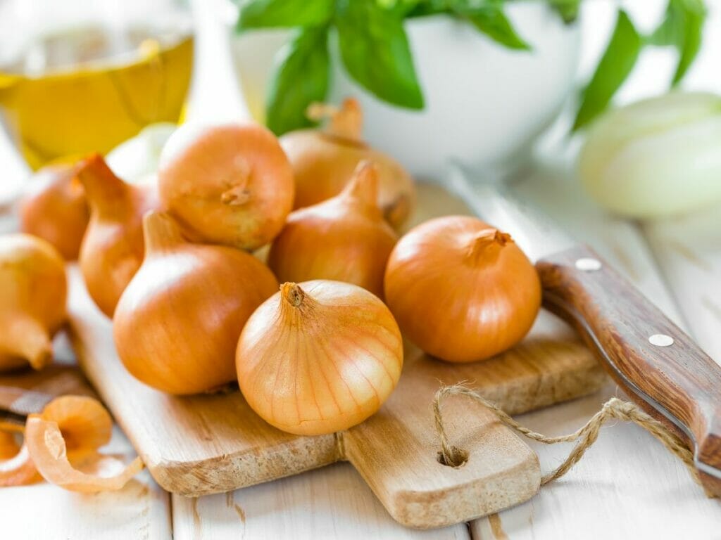 Onions on a cutting board 