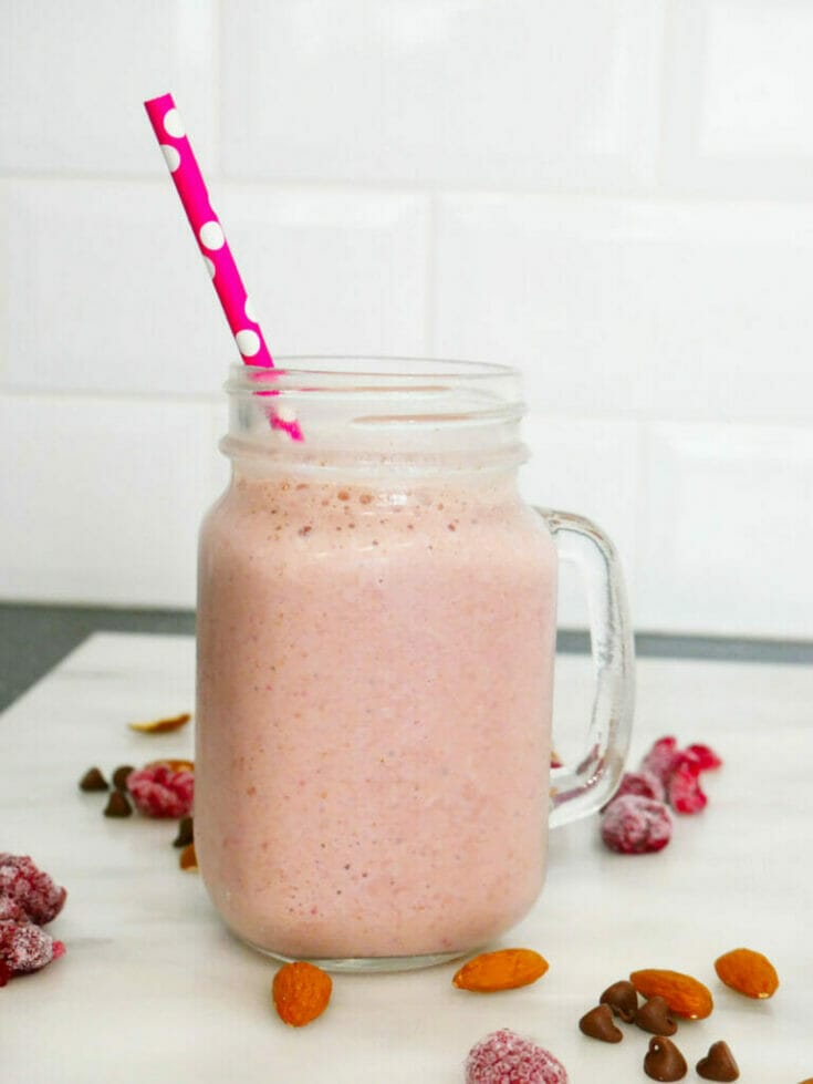 AMAZING Chocolate almond butter smoothie protein shake (+ Tips!)