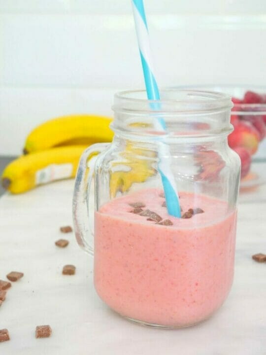 Easy healthy strawberry banana smoothie recipe with yogurt No Fuss