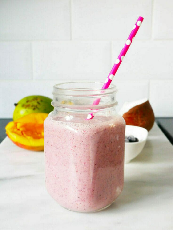 The BEST tasting mango blueberry smoothie recipe!