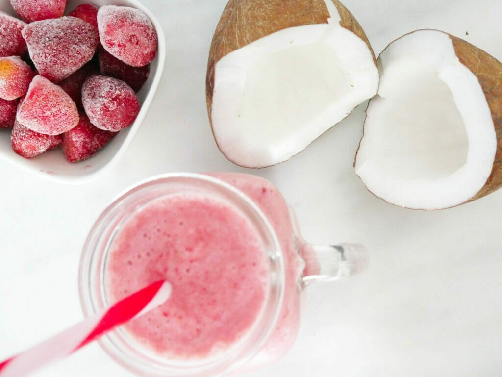 Strawberry coconut milk smoothie recipe (+ tips!) No Fuss Kitchen