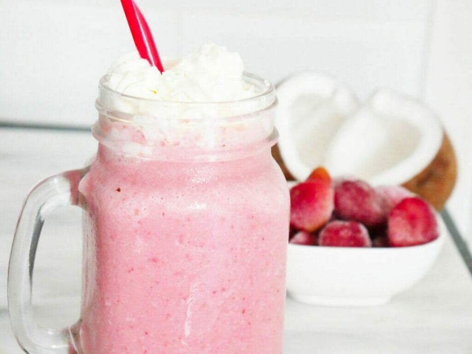 Strawberry coconut milk smoothie recipe (+ tips!) No Fuss Kitchen