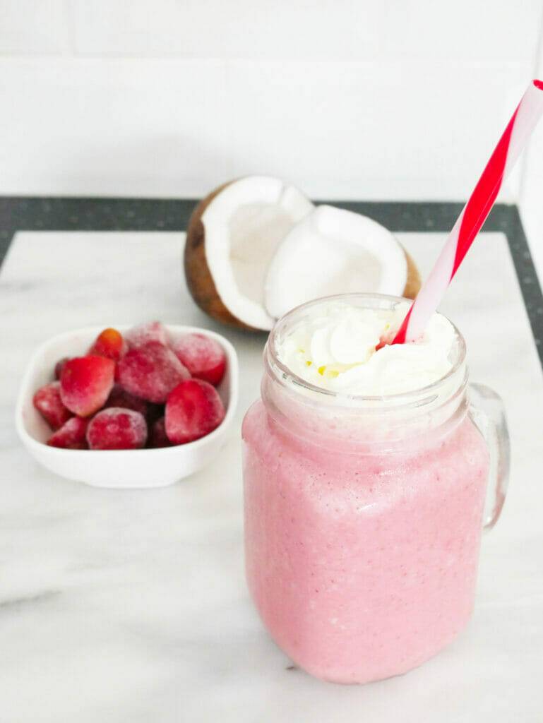 Strawberry coconut milk smoothie recipe (+ tips!) No Fuss Kitchen